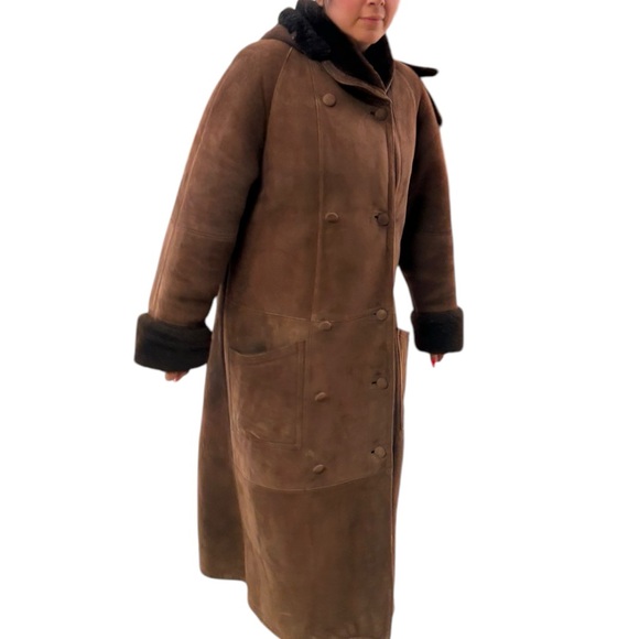 Vintage Brown Sheepskin Coat with Removable Hood - Picture 9 of 11